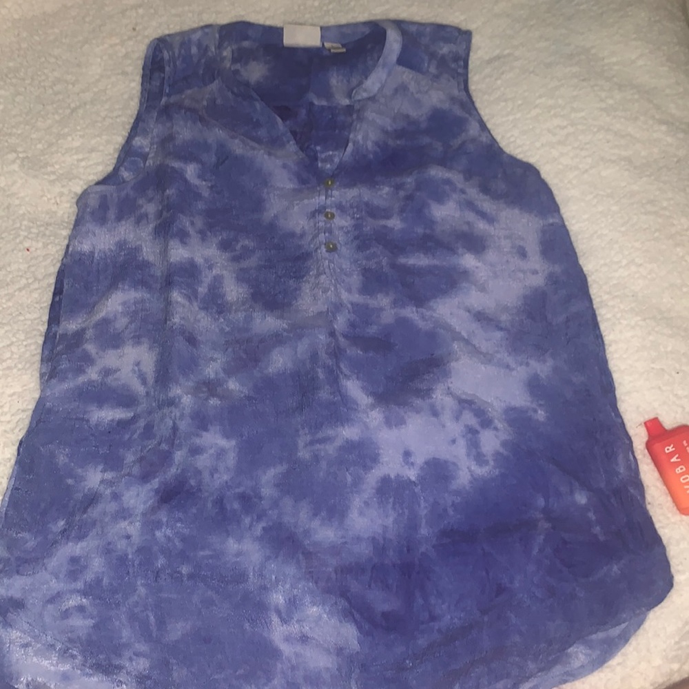 Sleeveless blouse